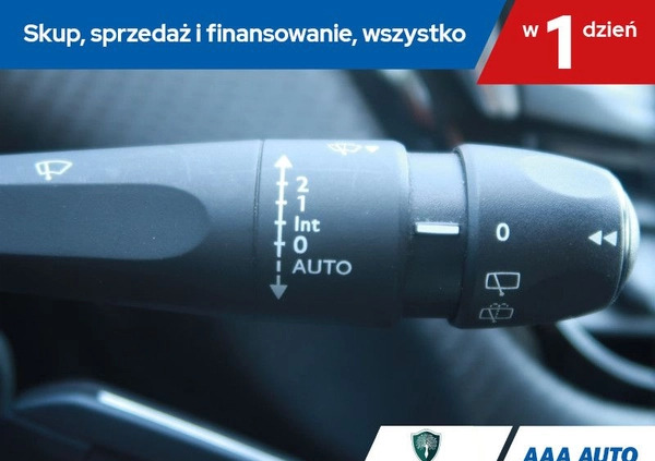 Peugeot 2008 cena 33000 przebieg: 96271, rok produkcji 2014 z Lubniewice małe 172